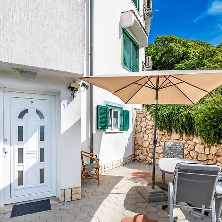 Apartments Oleander Kricin Baška Екстериор снимка