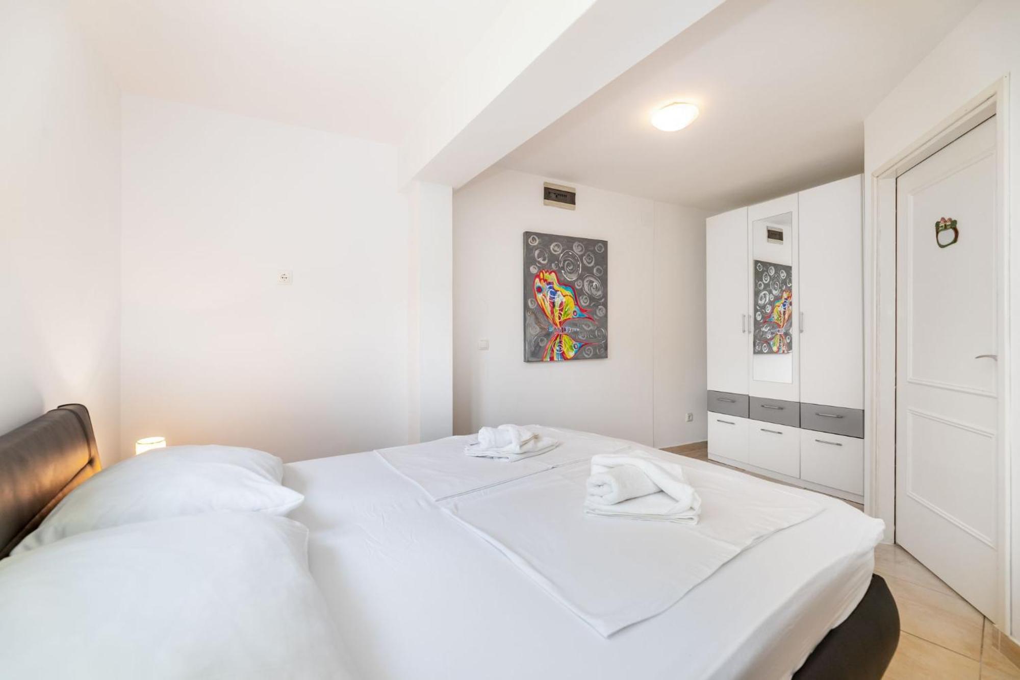 Apartments Oleander Kricin Baška Екстериор снимка