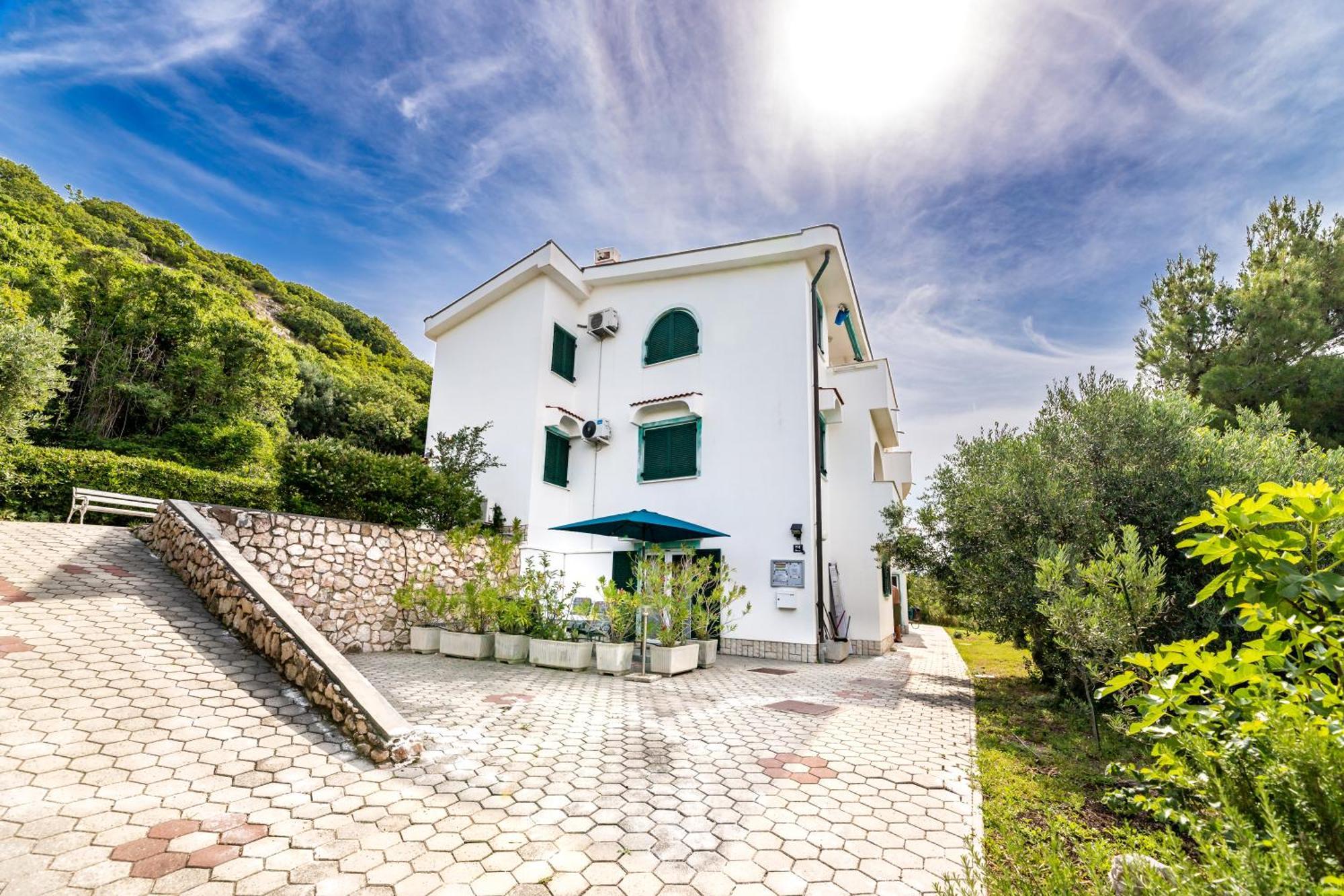 Apartments Oleander Kricin Baška Екстериор снимка