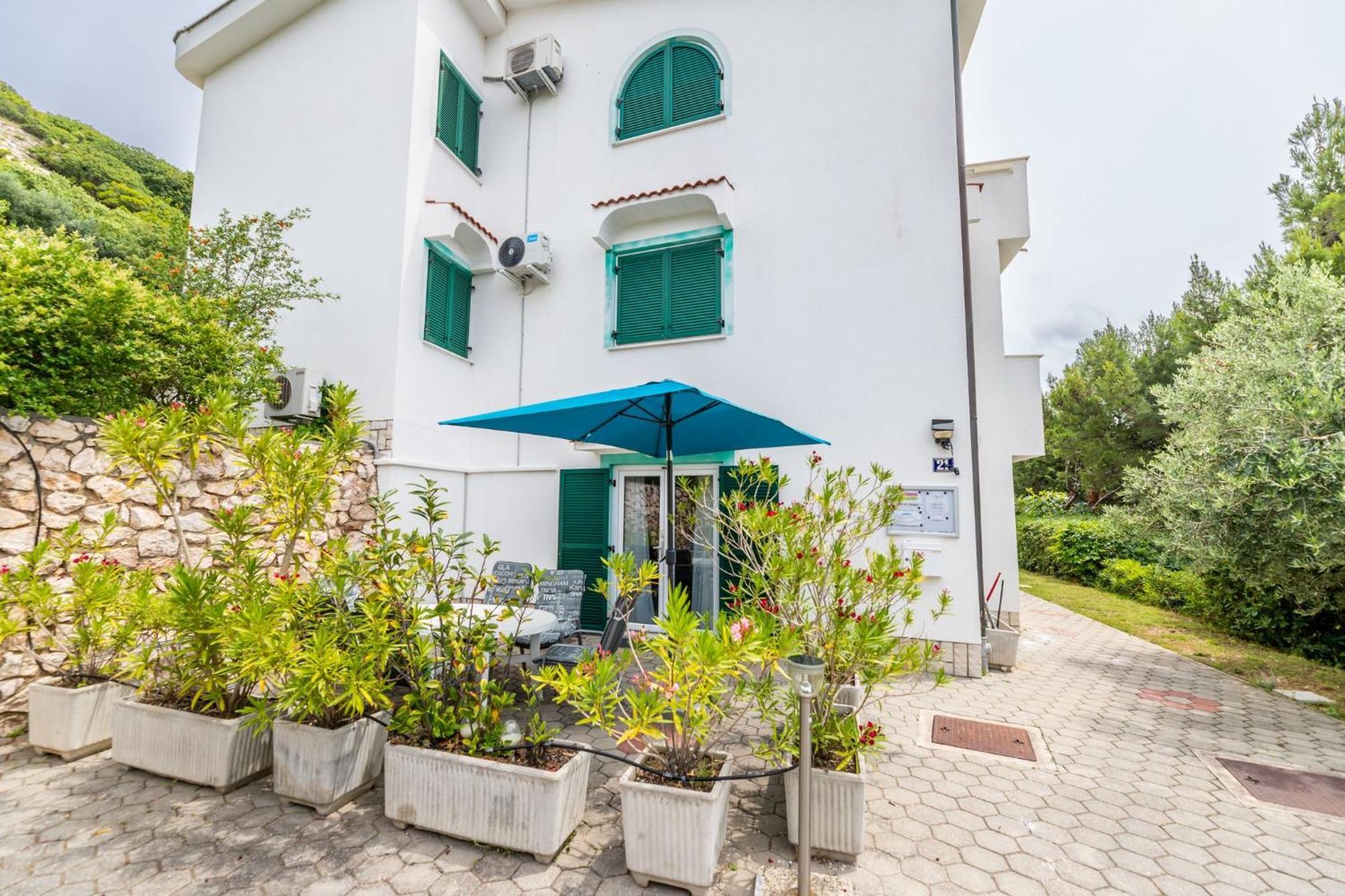 Apartments Oleander Kricin Baška Екстериор снимка